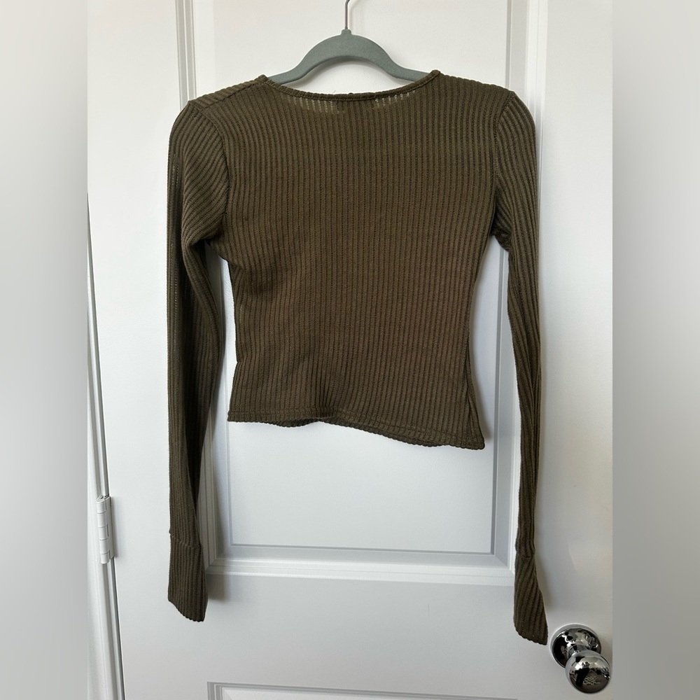 PrettyLittleThing Ribbed Long Sleeve Sweater - Picture 4 of 4